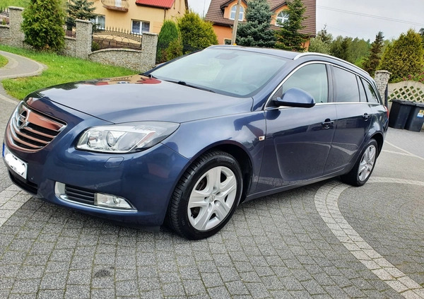 Opel Insignia cena 26900 przebieg: 231000, rok produkcji 2010 z Poręba małe 154